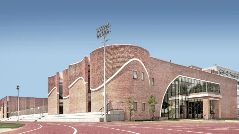 Top Schools Near Tangled up in Green